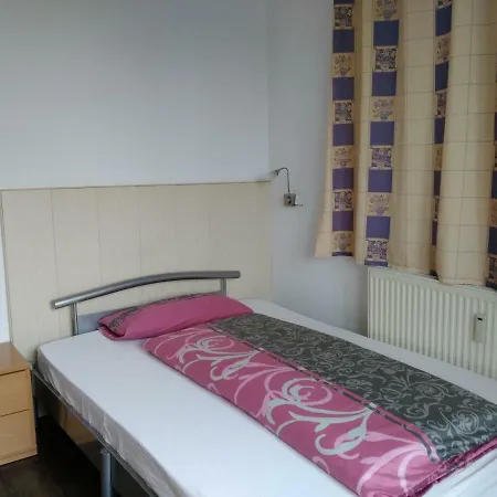 Mobliertes Mit Eigenem Bad In Forchheim, Reuth